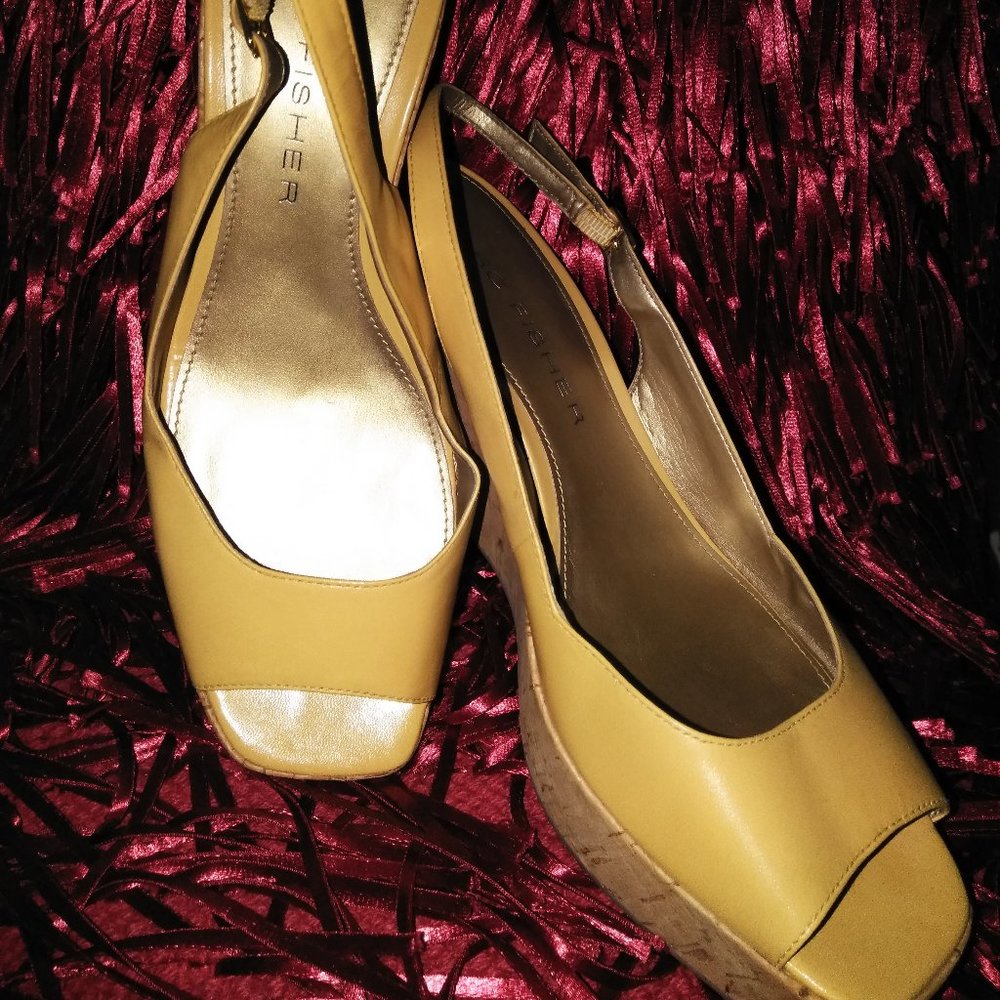 MARC FISHER YELLOW LEATHER SLINGBACK WEDGE SZ 10M